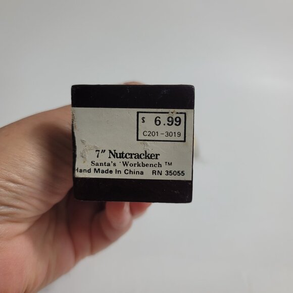 Vintage Santa's Workbench Nutcracker Toy Soldier Green & Red Uniform Gray Hat - Picture 12 of 12